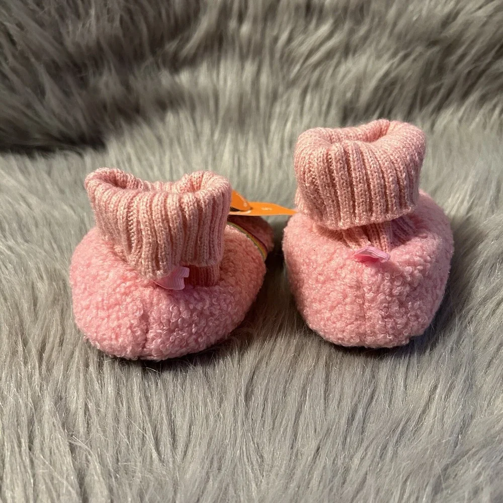 Wonder Nation Slippers Baby Girl's Size 5 Pink Fuzzy Rainbow Bootie Shoes NEW